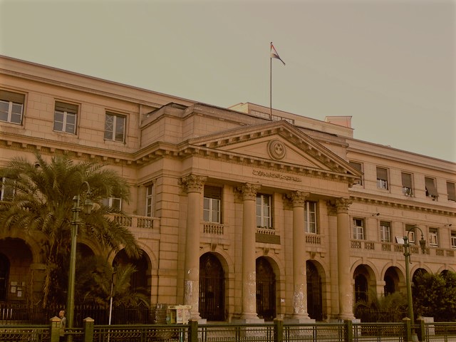 تاريخ أزمة الشهر العقاري والمطالبة باستقلاله